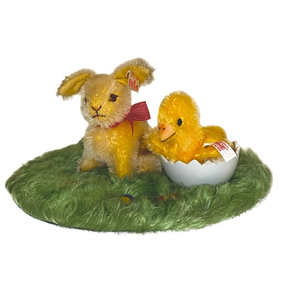 Steiff Other - Steiff Easter Bunny and Chick Diorama LE